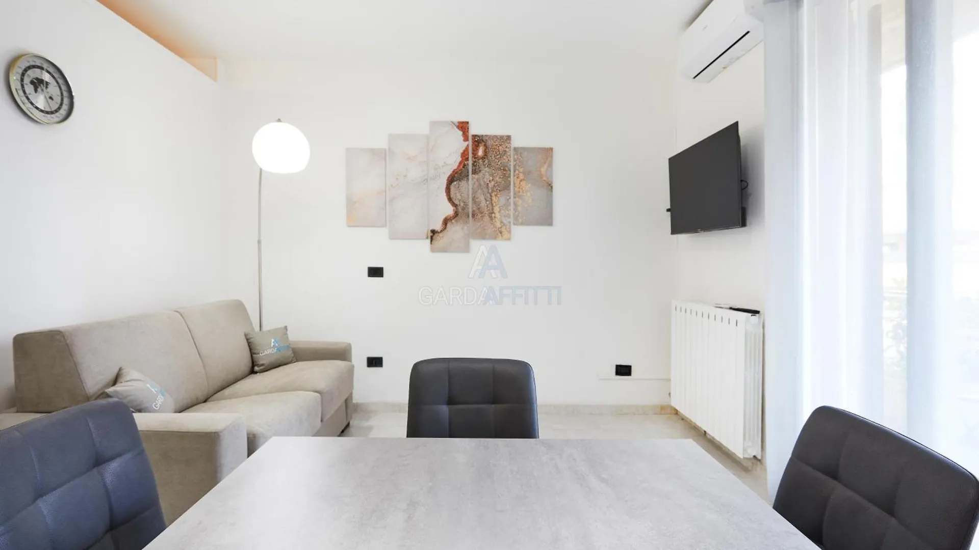 Sunshine Apartment - 200M Dal Lago Con Piscina Desenzano del Garda Italia